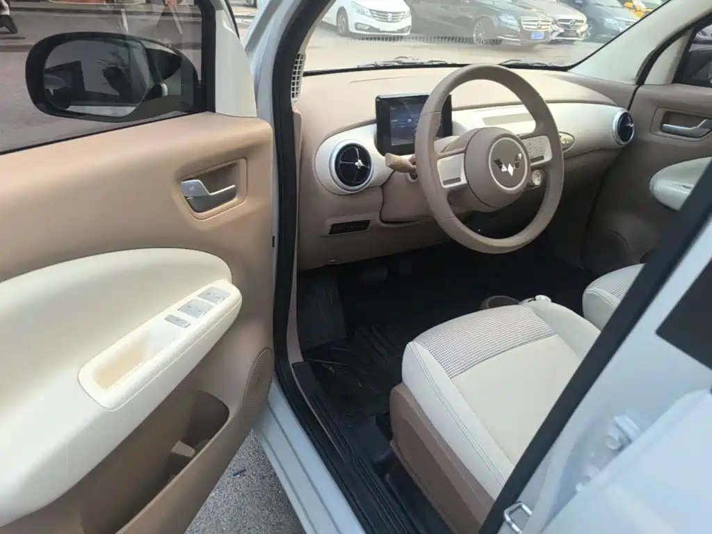 Wuling MINIEV — миниатюра 16