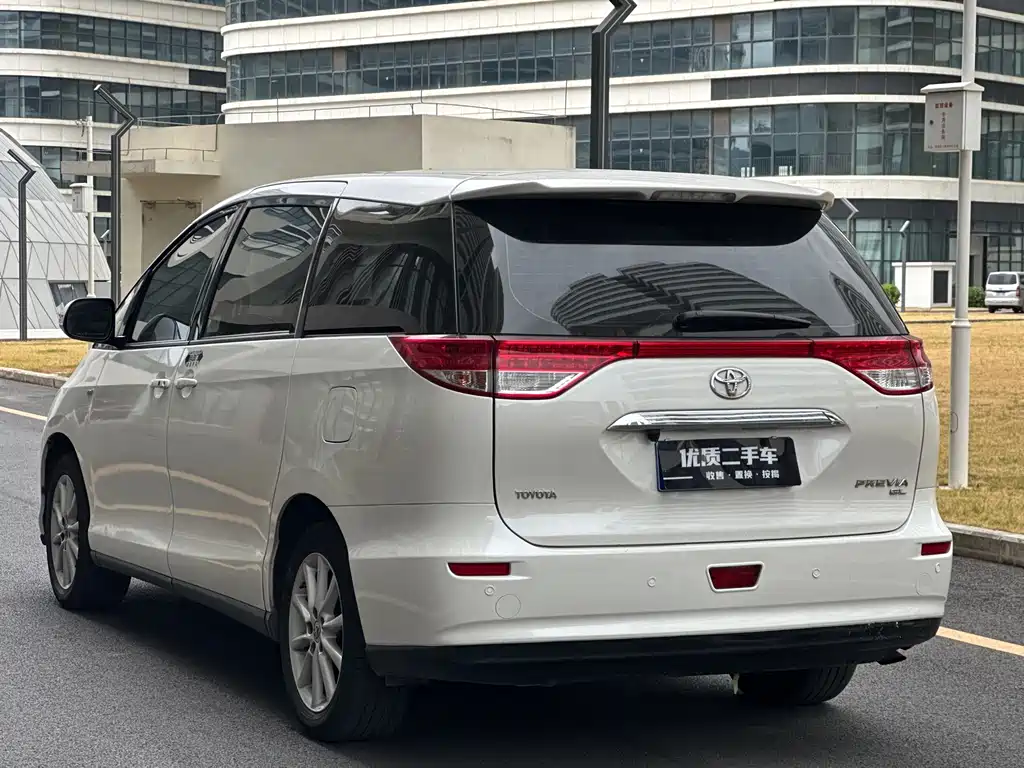 Toyota Previa 2018 2.4L AT