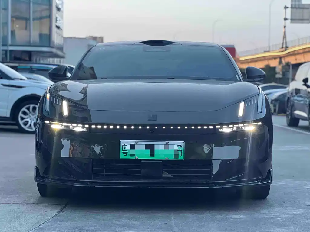 Lynk & Co 10 — миниатюра 2