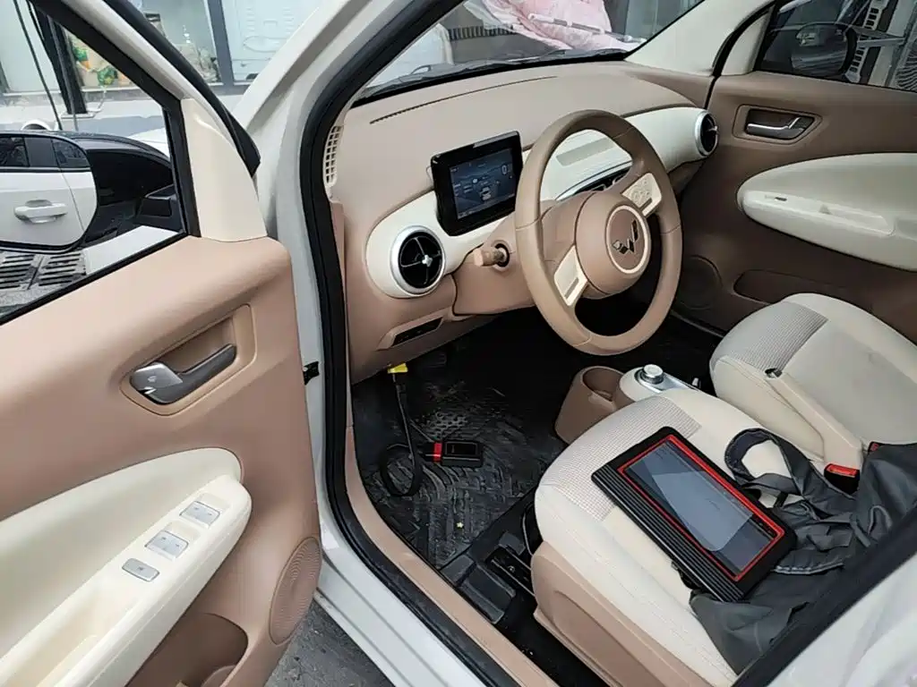 Wuling MINIEV — миниатюра 16