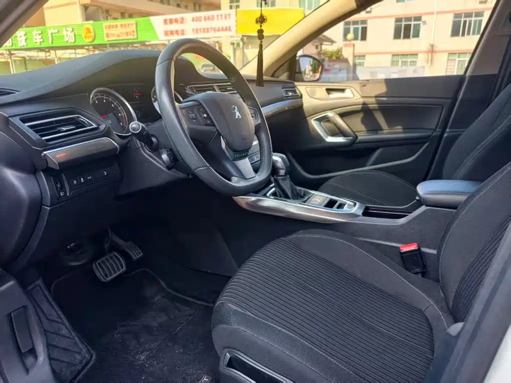 Peugeot 408 — миниатюра 8