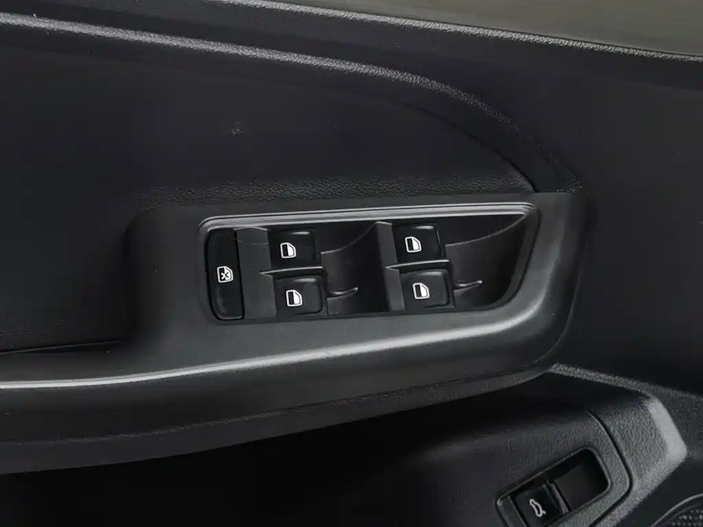 Volkswagen Lavida — миниатюра 9