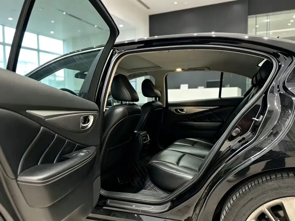 Infiniti Q50L — миниатюра 6