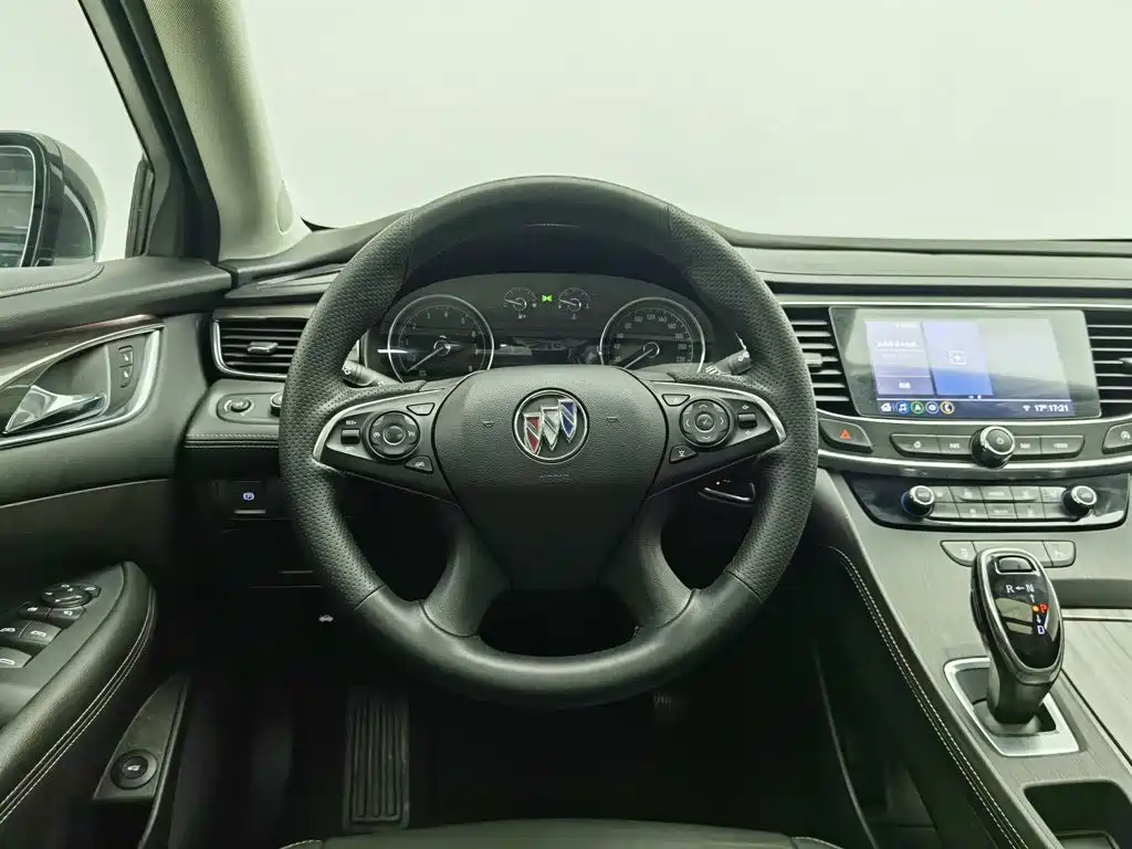Buick LaCrosse — миниатюра 11