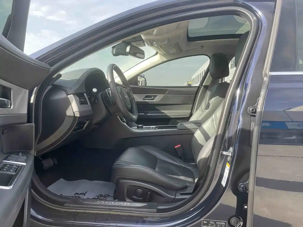 Jaguar XFL 2020 XFL 2.0T P250 Premium