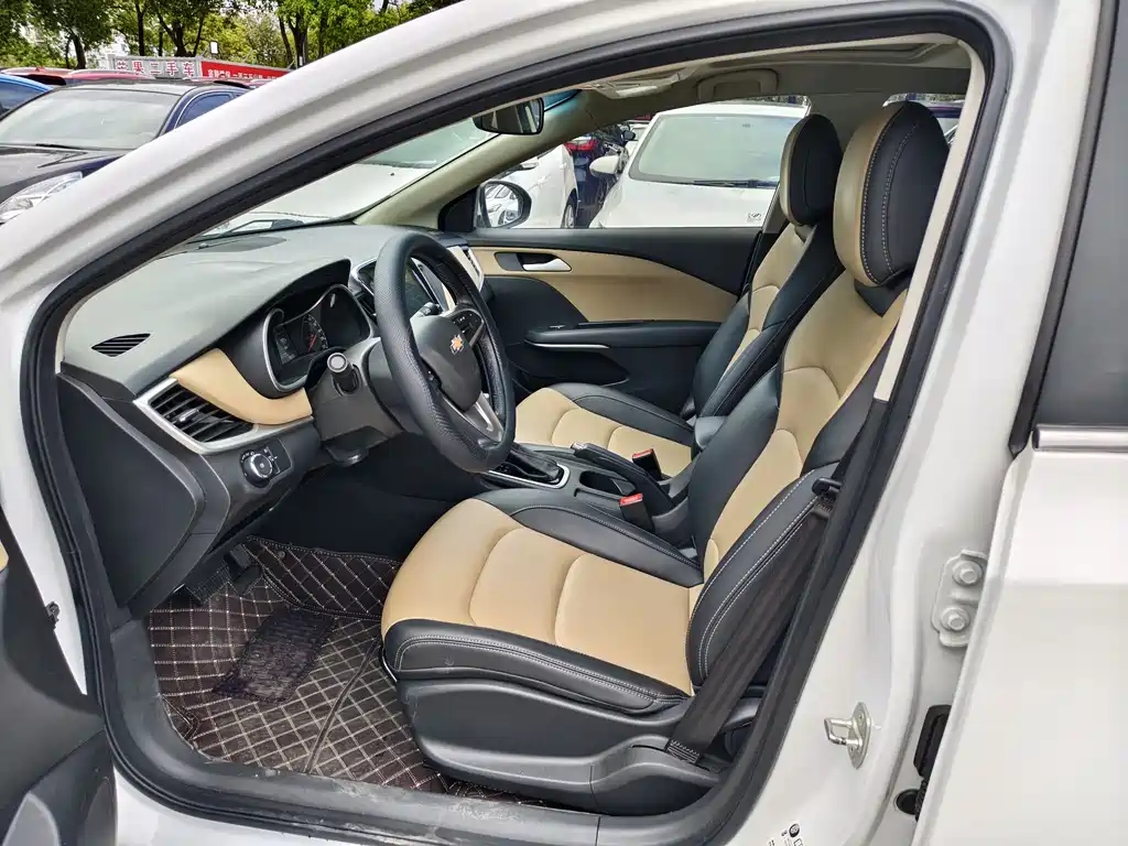 Chevrolet Monza 2022 320 AT Enjoy