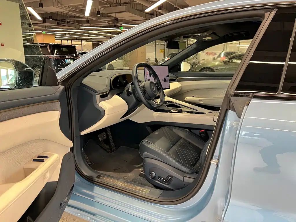 ZEEKR EXTREME KRYPTON 001