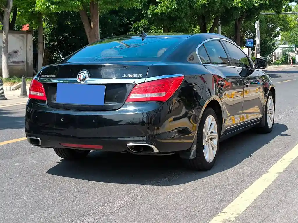 Buick LaCrosse 2013 2.4L SIDI Luxury Comfort