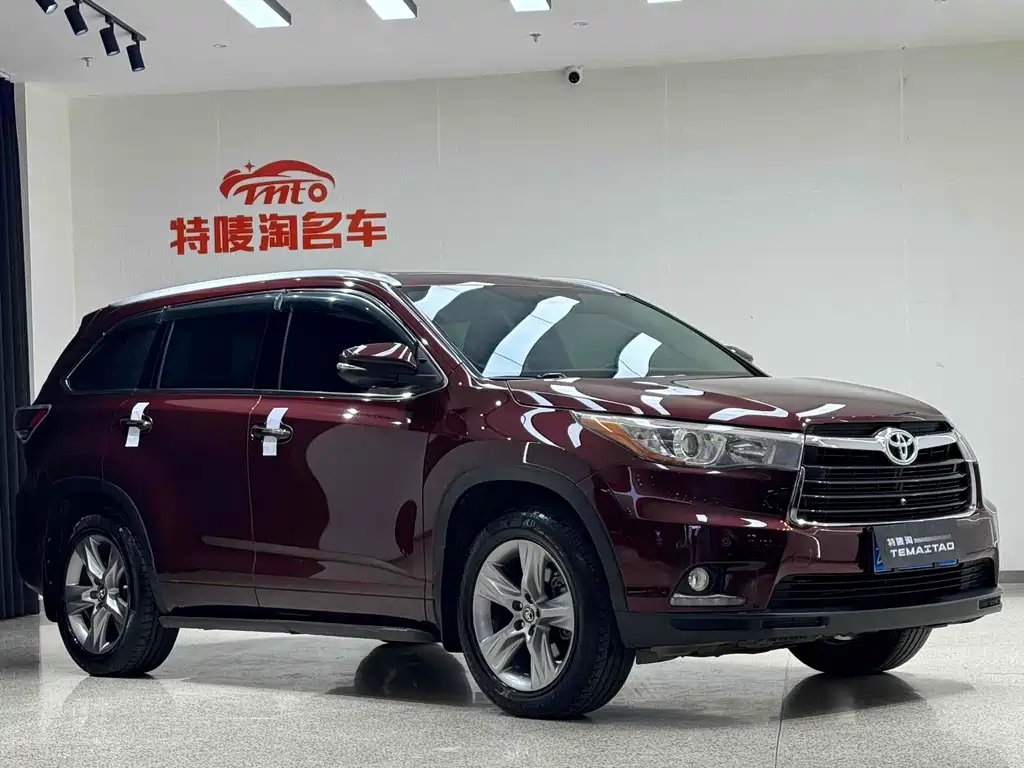TOYOTA HIGHLANDER