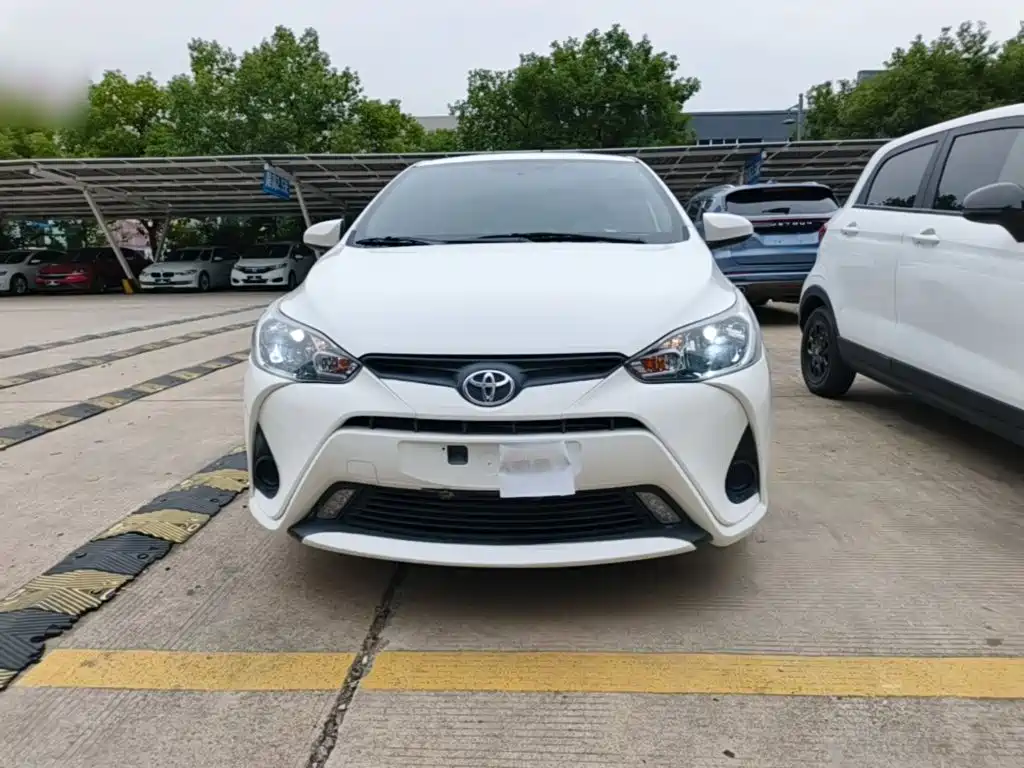 Toyota Yaris L — миниатюра 3