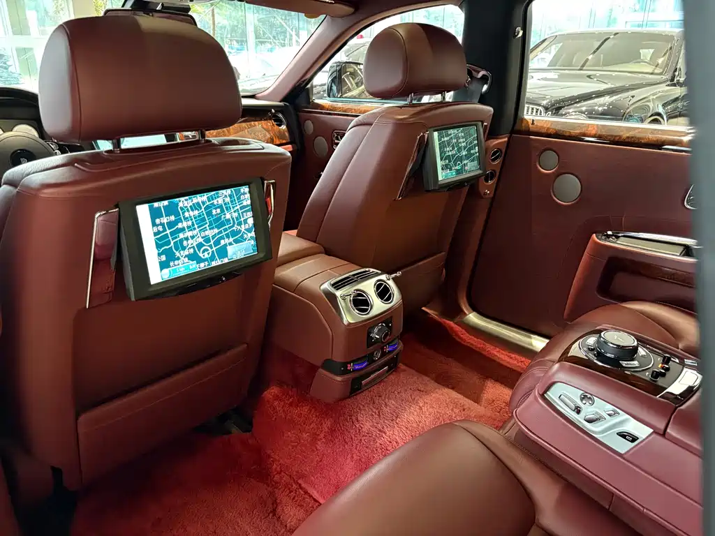 Rolls-Royce Ghost — миниатюра 17