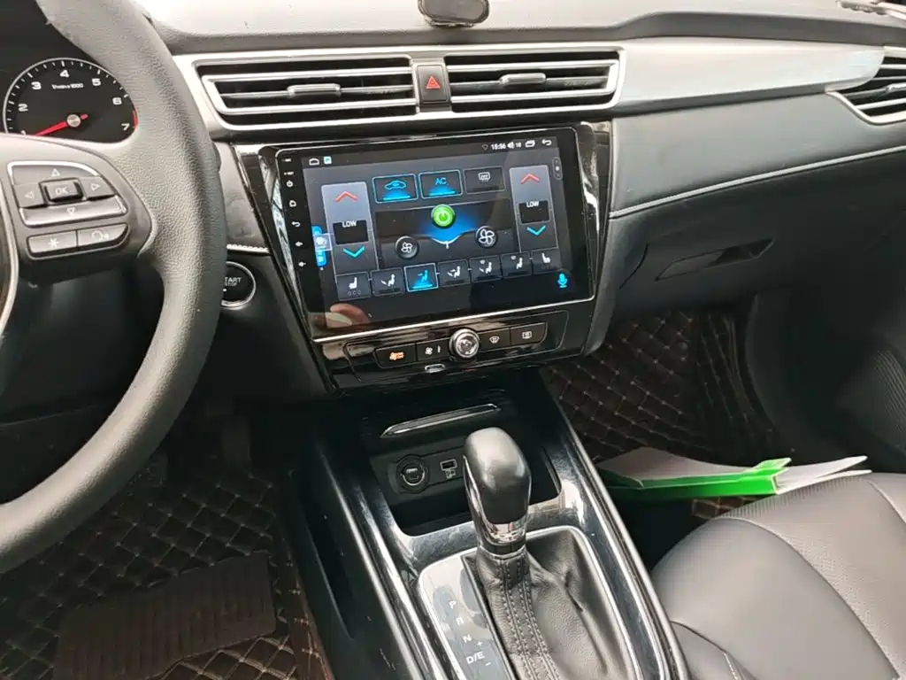 Roewe i5 — миниатюра 13