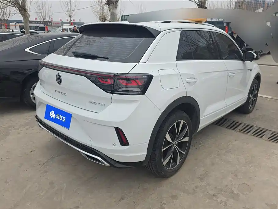 VOLKSWAGEN T ROC EXPLORING SONGS