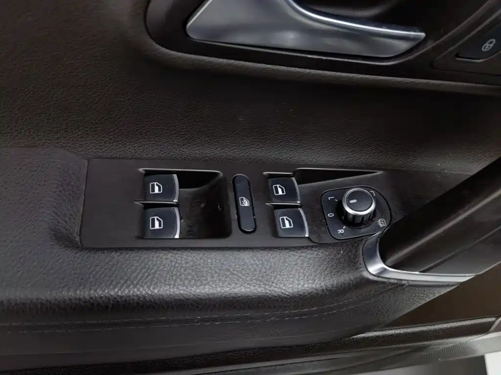 Volkswagen CC — миниатюра 9