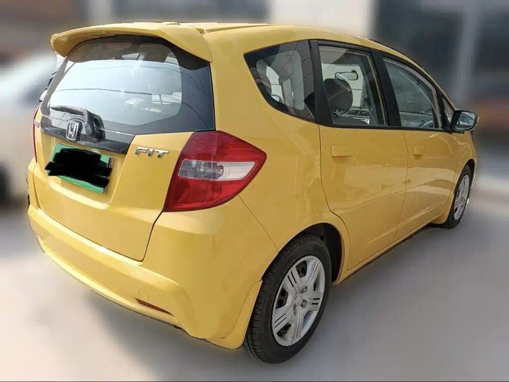 Honda Fit — миниатюра 4