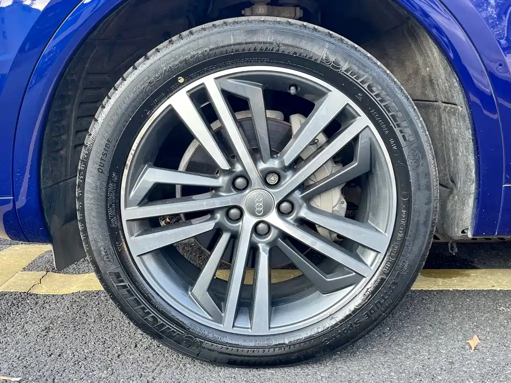 Audi Q5L — миниатюра 10