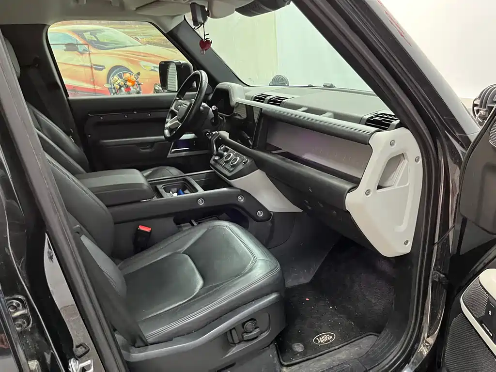 Land Rover Defender — миниатюра 12