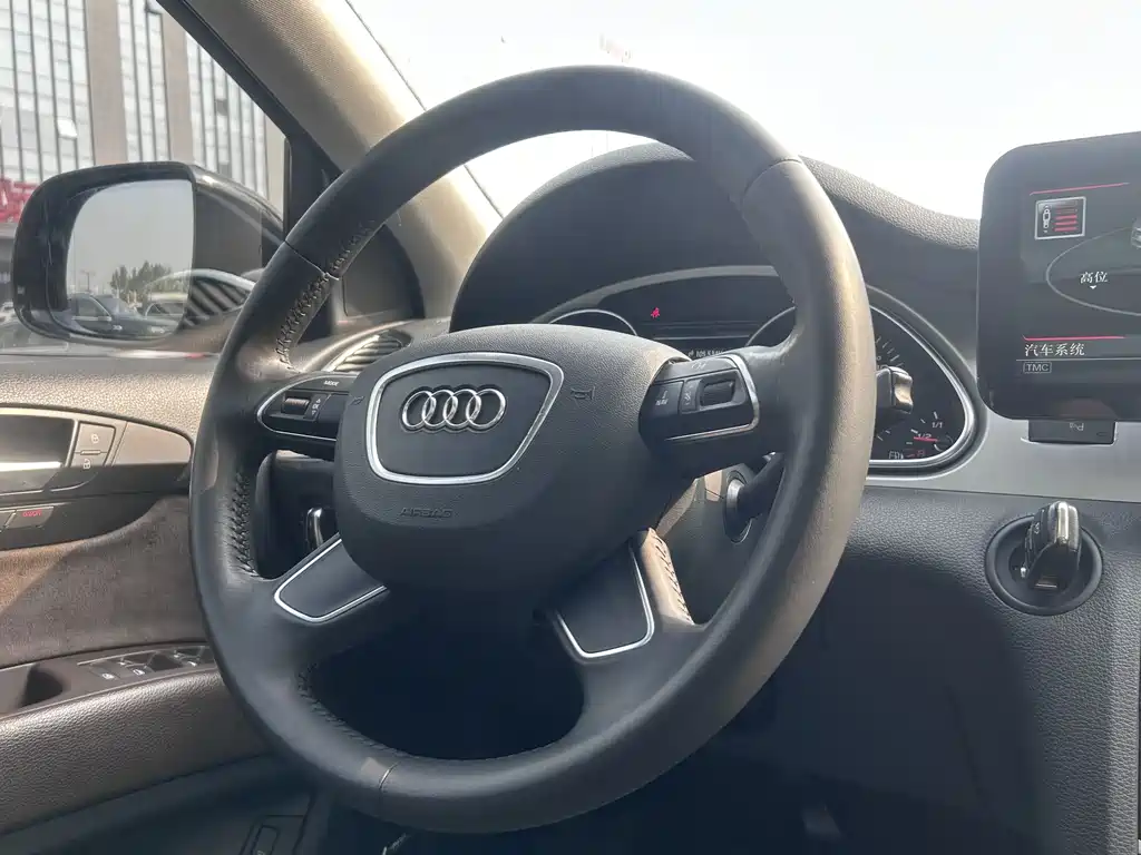 Audi Q7 — миниатюра 14