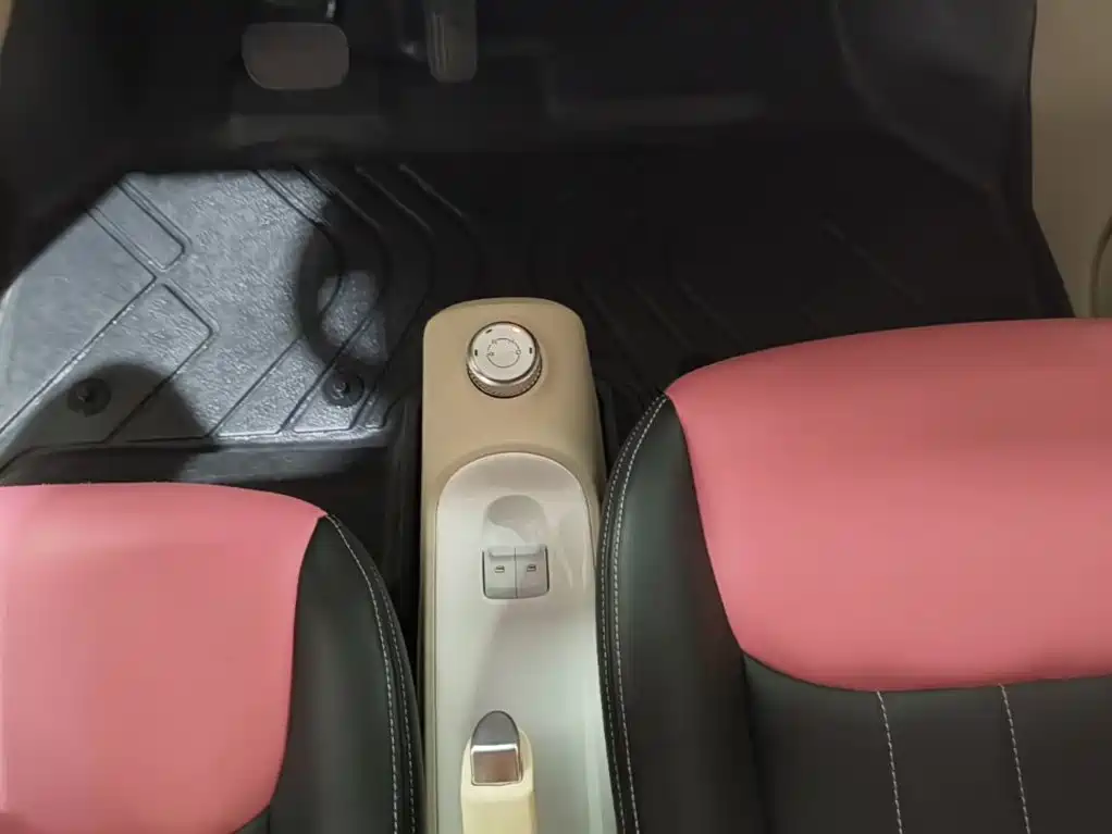 Wuling MINIEV — миниатюра 14