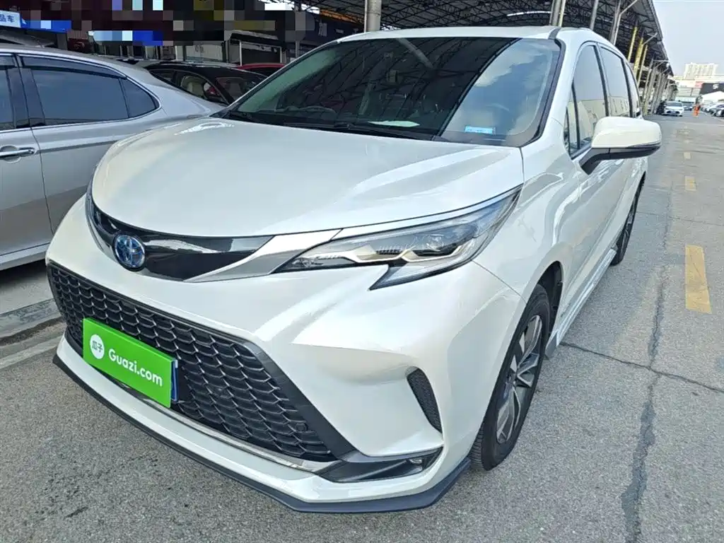 Toyota Granvia 2024