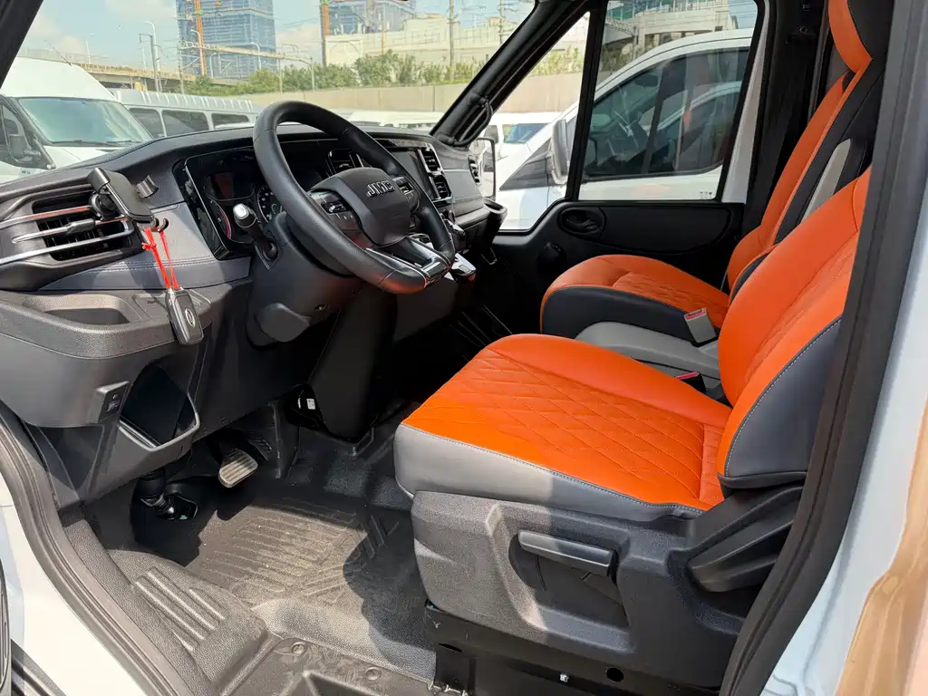 JMC JMC Fushun — миниатюра 4