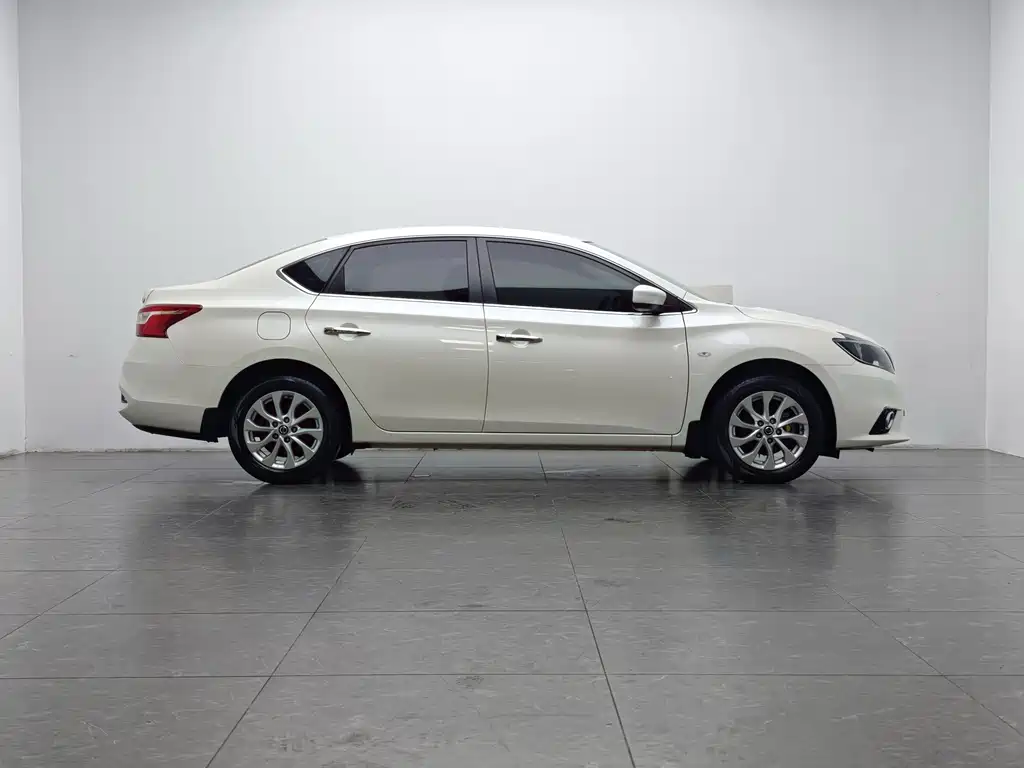 Nissan Sylphy — миниатюра 11