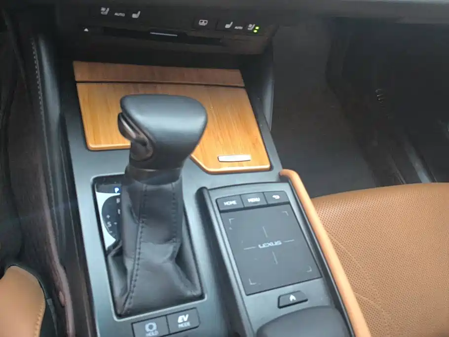 Lexus ES — миниатюра 16