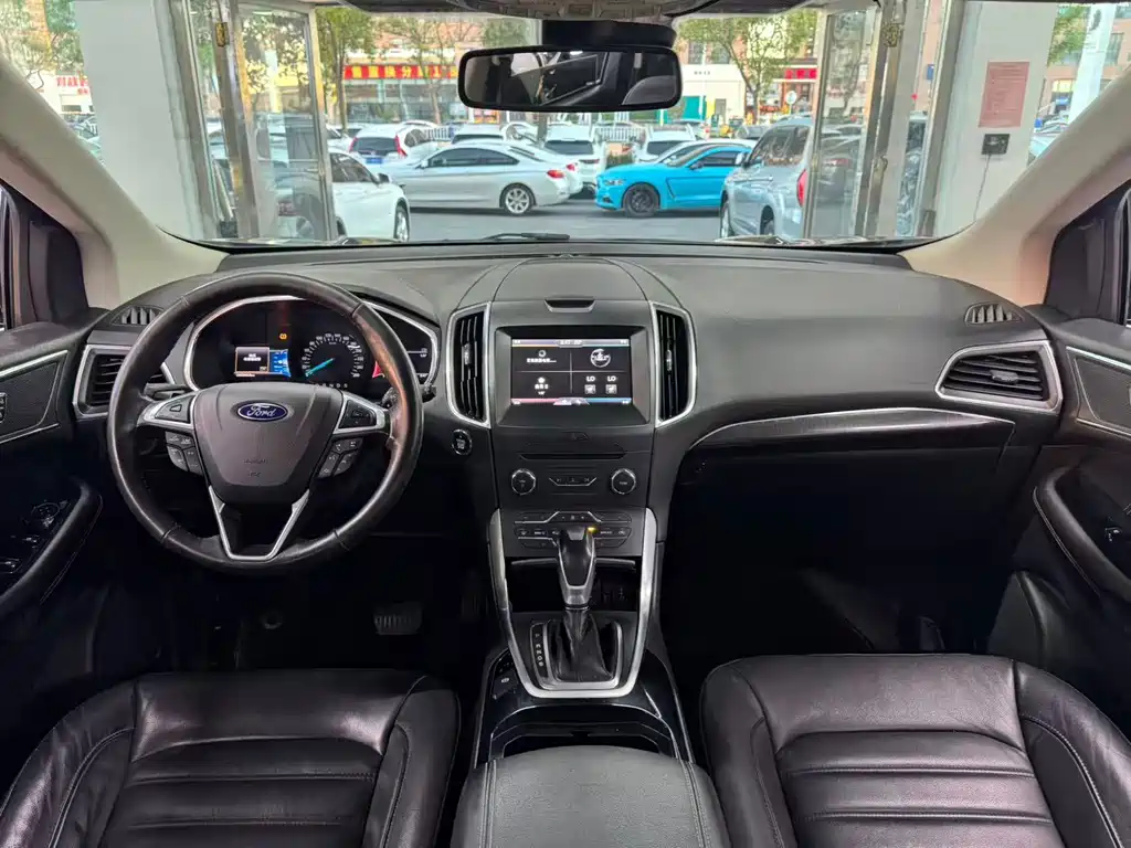 Ford Edge — миниатюра 9