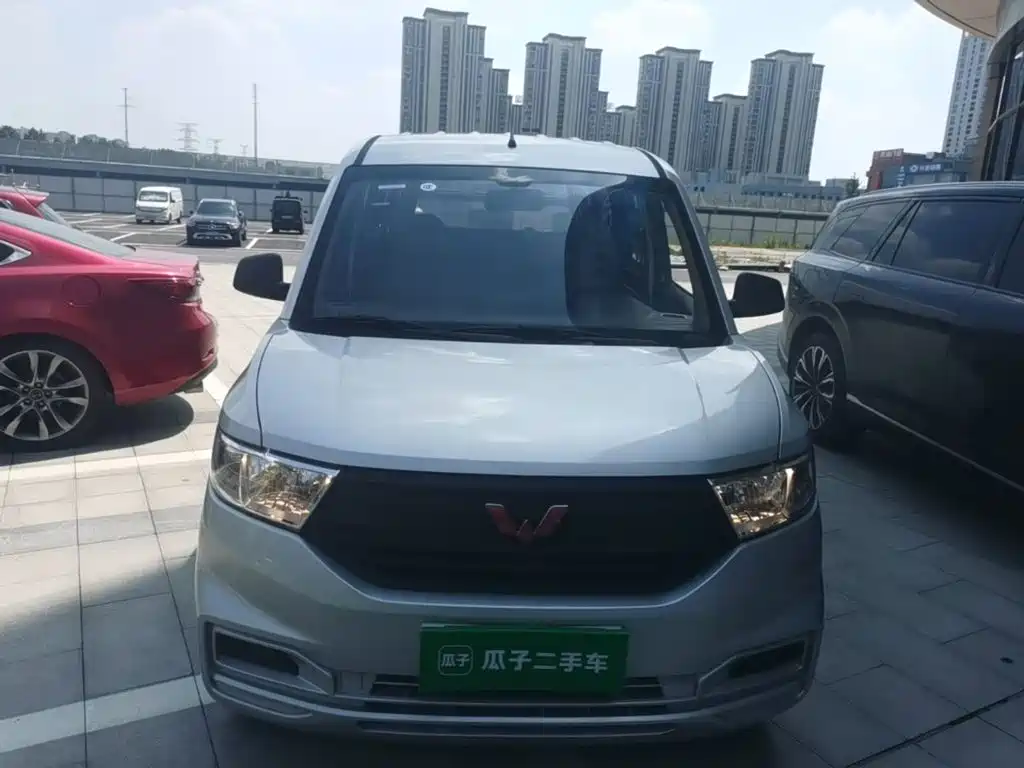 Wuling Hongguang V — миниатюра 3