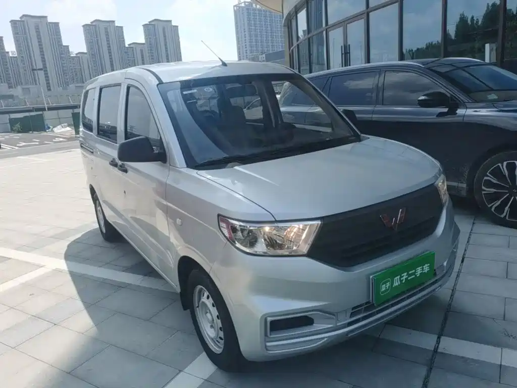 Wuling Hongguang V — миниатюра 4