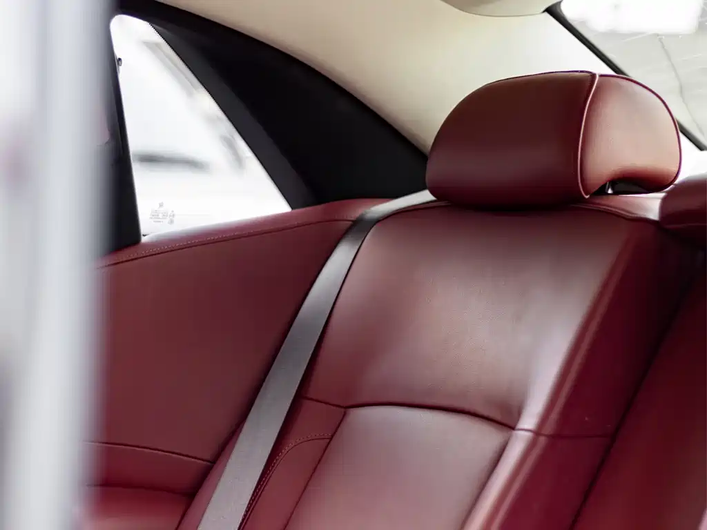 Rolls-Royce Ghost — миниатюра 13