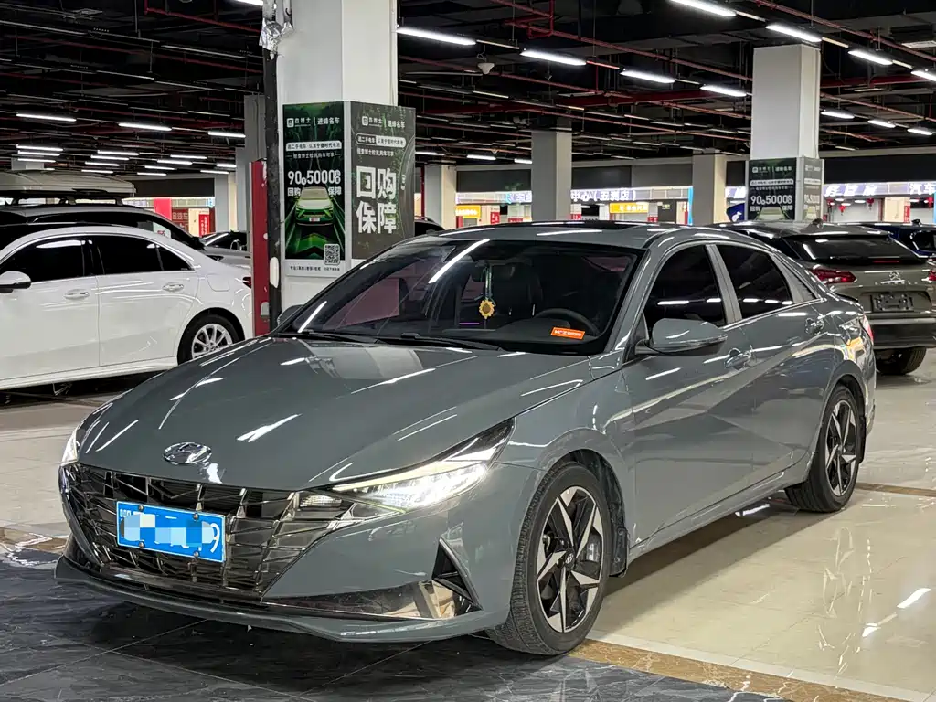 Hyundai Elantra 2023
