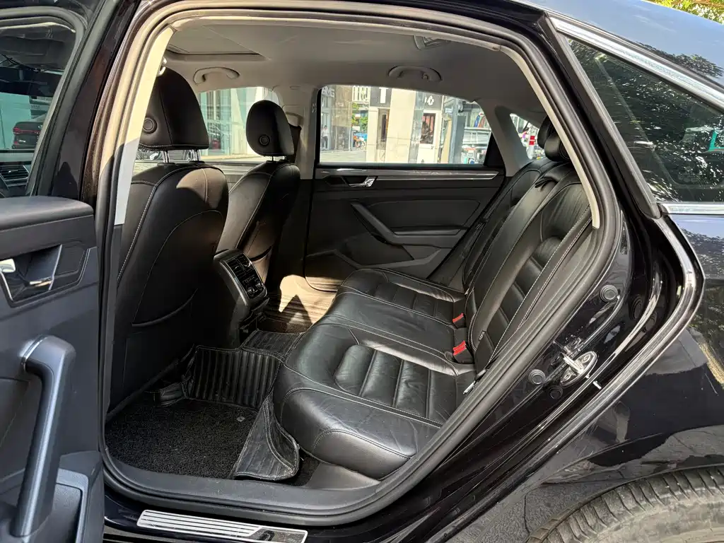 Volkswagen Passat — миниатюра 9