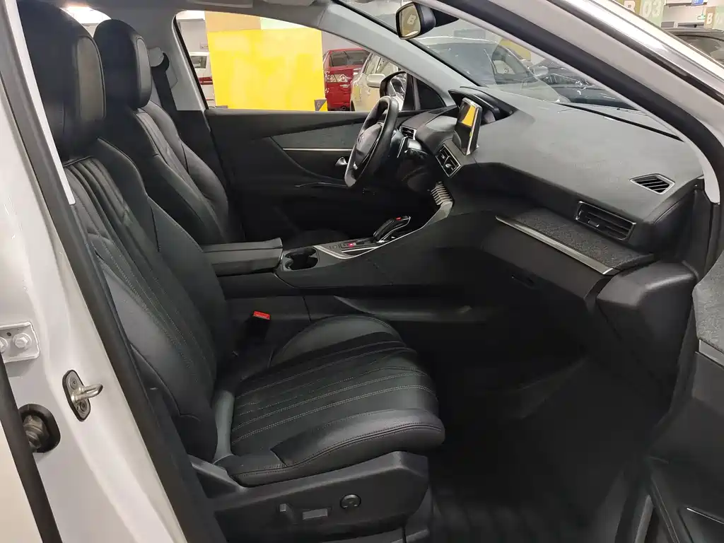 Peugeot 5008 — миниатюра 9