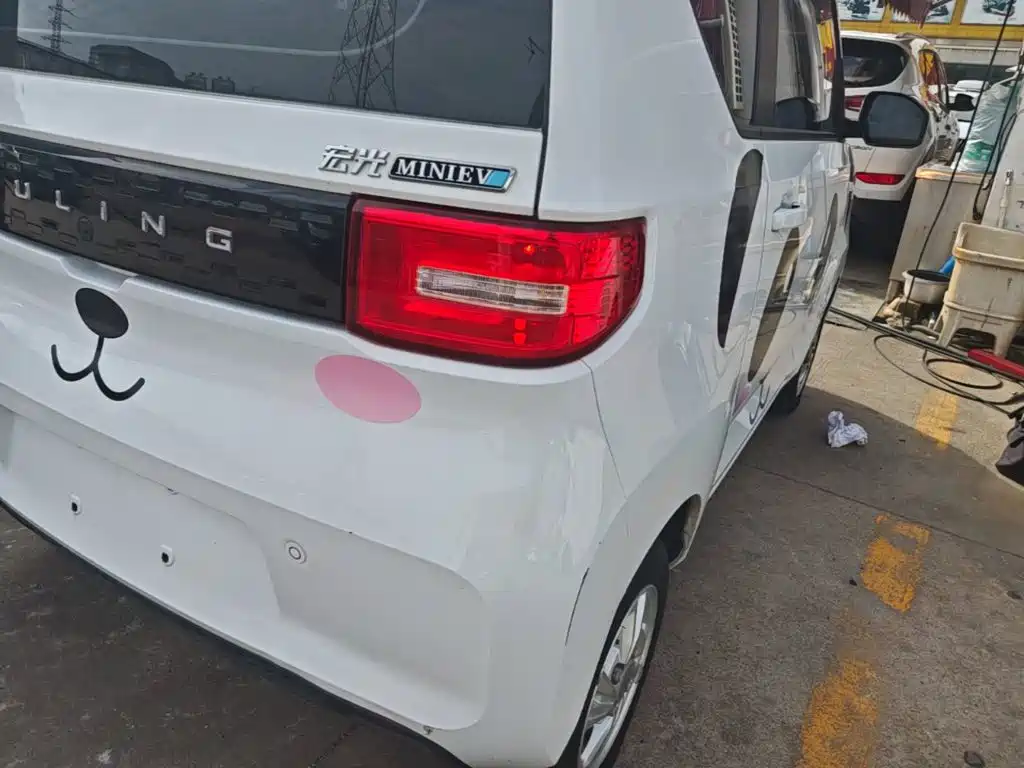 Wuling MINIEV — миниатюра 8