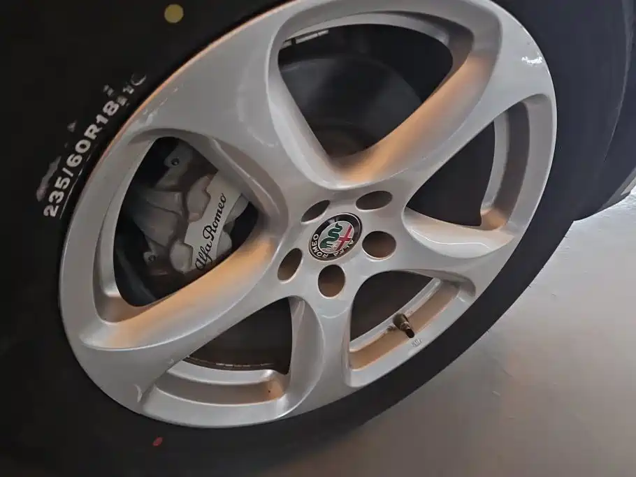 Alfa Romeo Stelvio — миниатюра 6