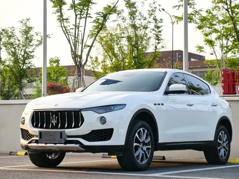 Купить Maserati Levante