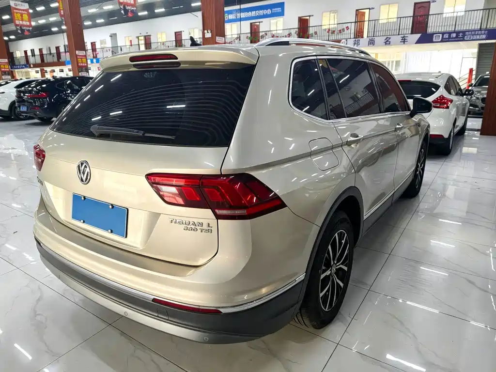 Volkswagen Tiguan L — миниатюра 8