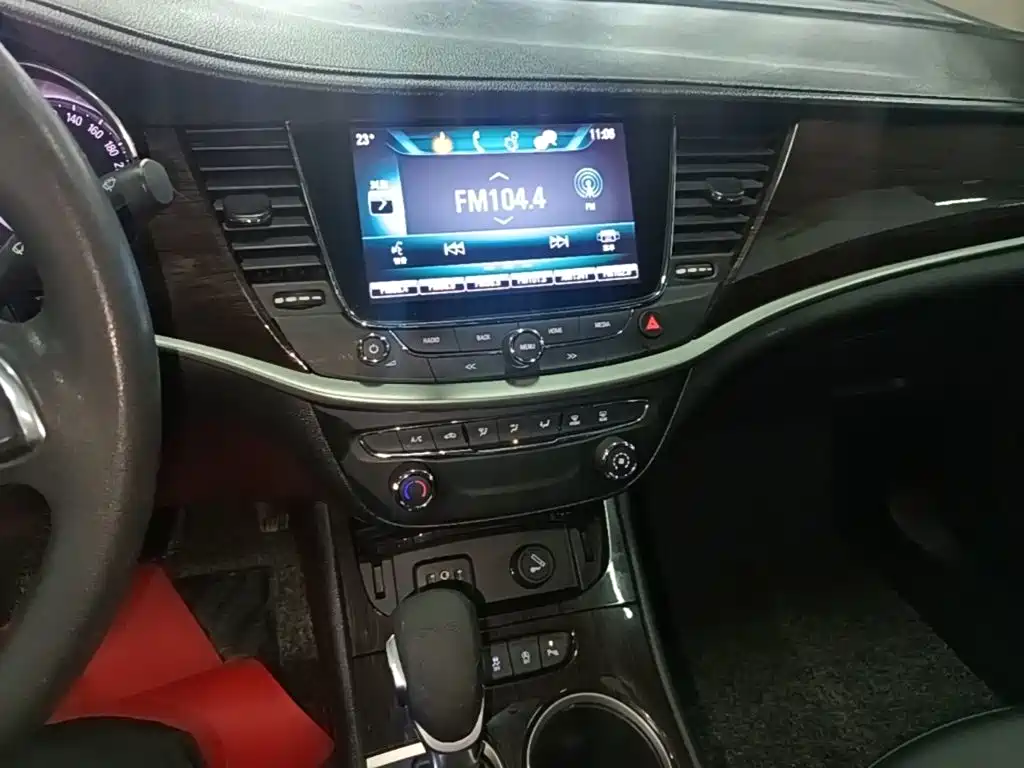 Buick Verano — миниатюра 13