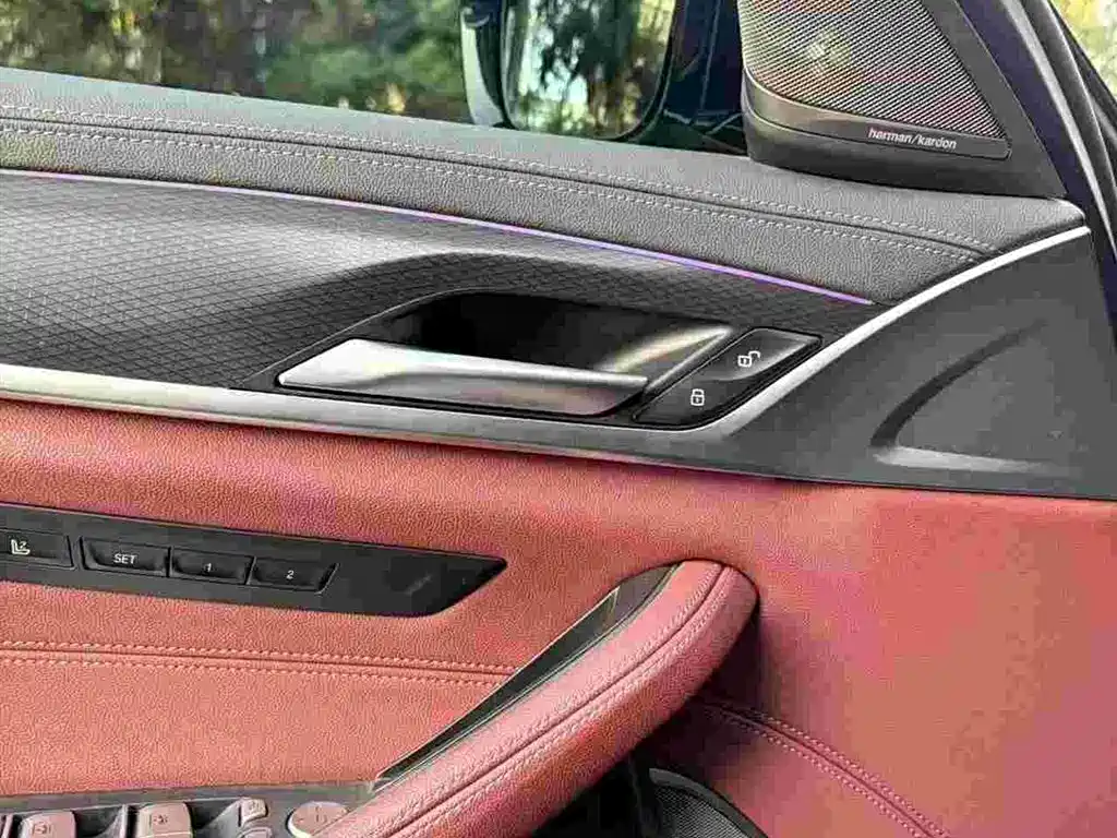 BMW 5 Series New Energy — миниатюра 9