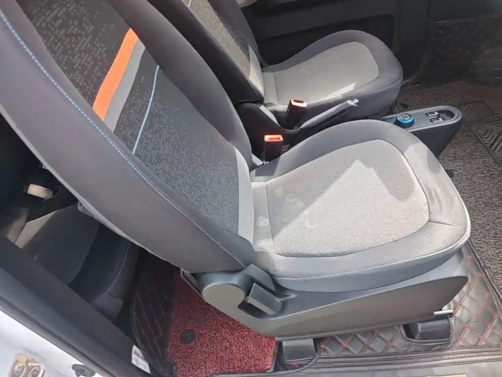 Wuling MINIEV — миниатюра 25