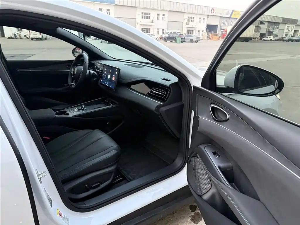 BYD SEAL 06 NEW ENERGY