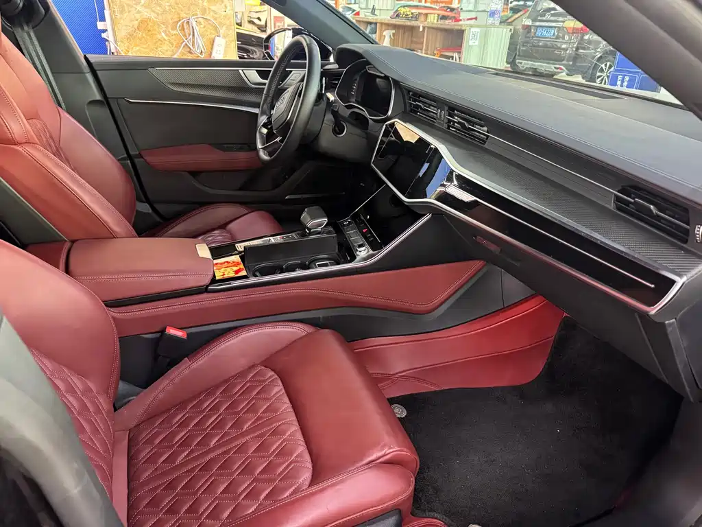 Audi A7L — миниатюра 9