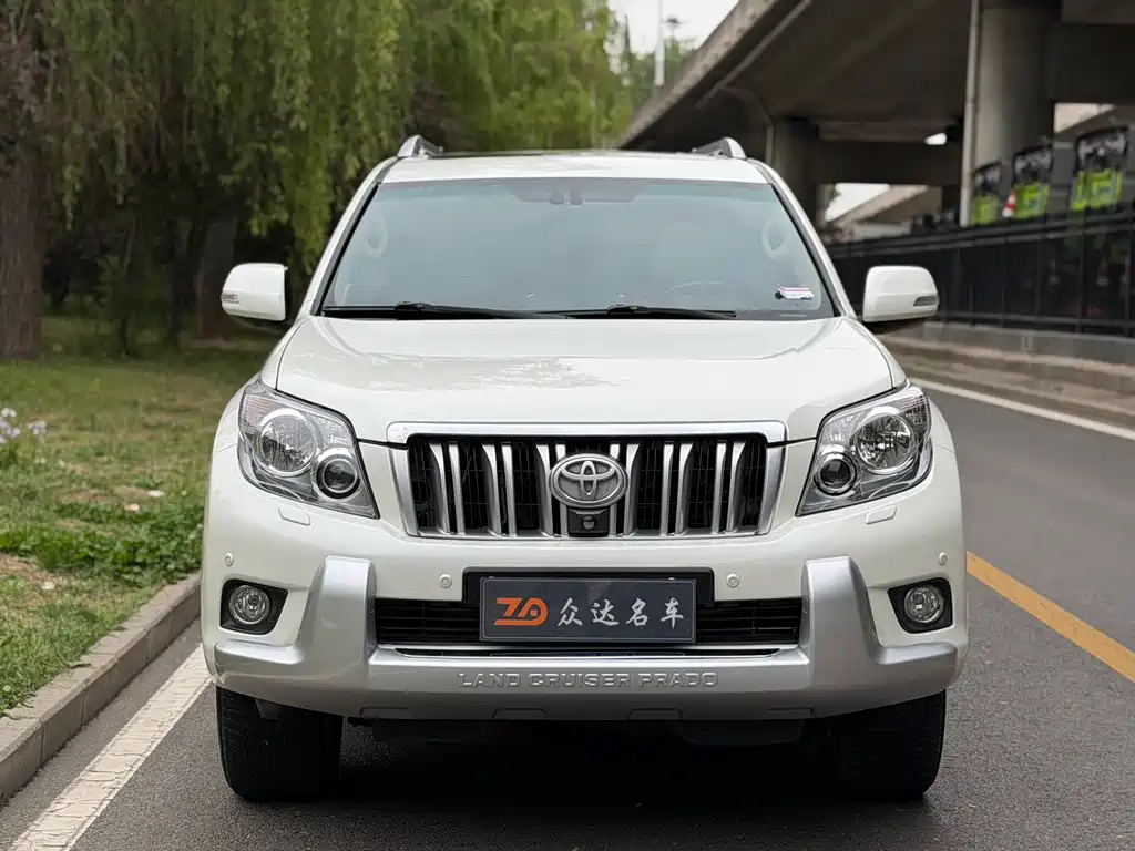 Toyota Land Cruiser Prado 2010 4.0L AT VX