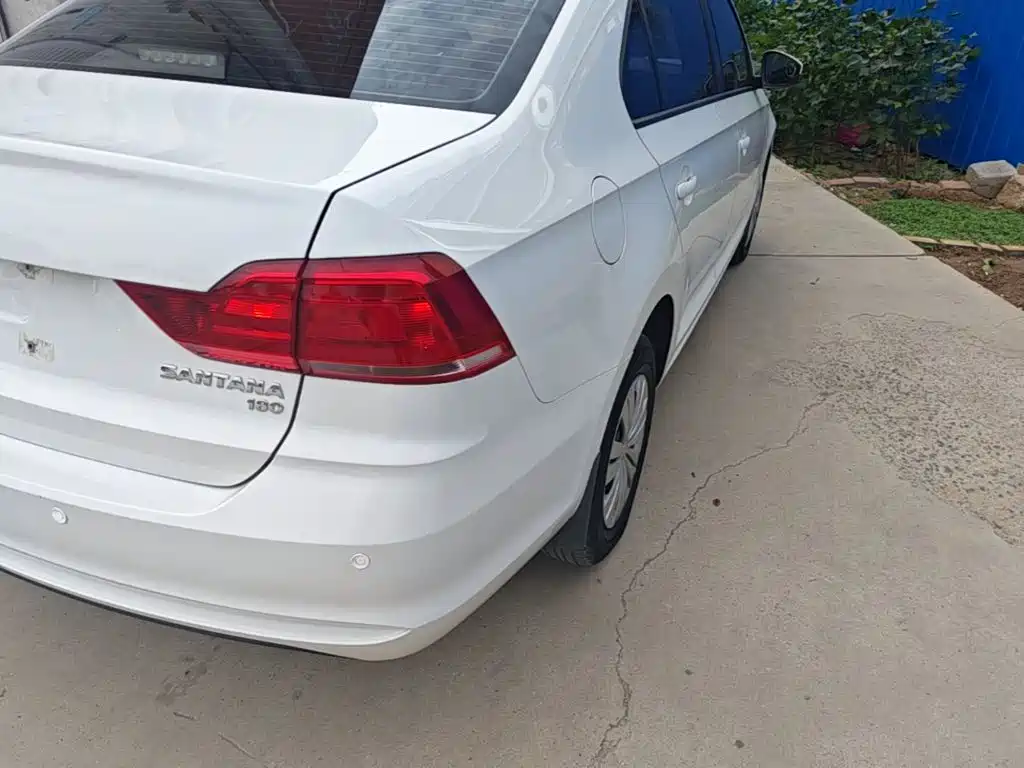 Volkswagen Santana — миниатюра 8