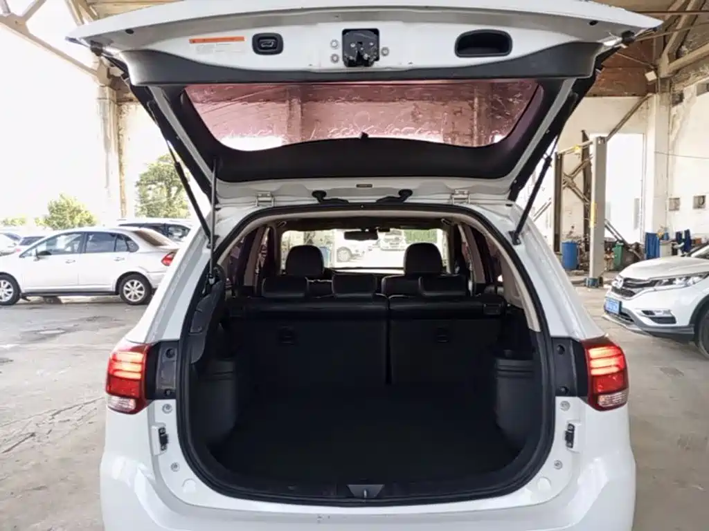 Mitsubishi Outlander — миниатюра 19