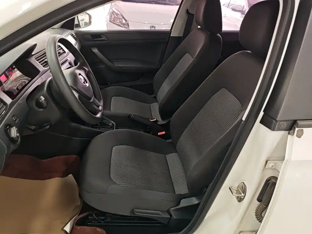 Volkswagen Santana — миниатюра 15