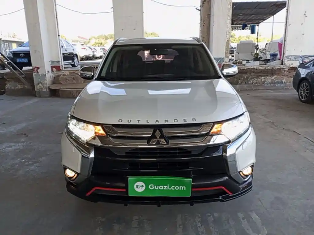 Mitsubishi Outlander — миниатюра 3