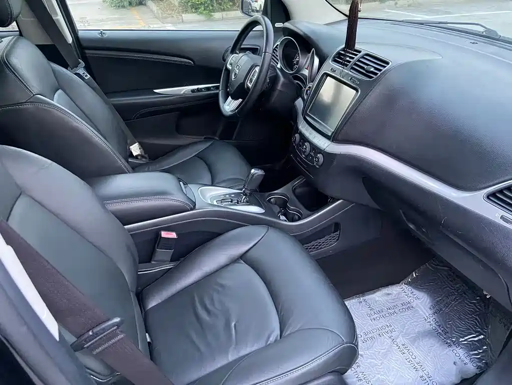 Dodge Journey — миниатюра 13