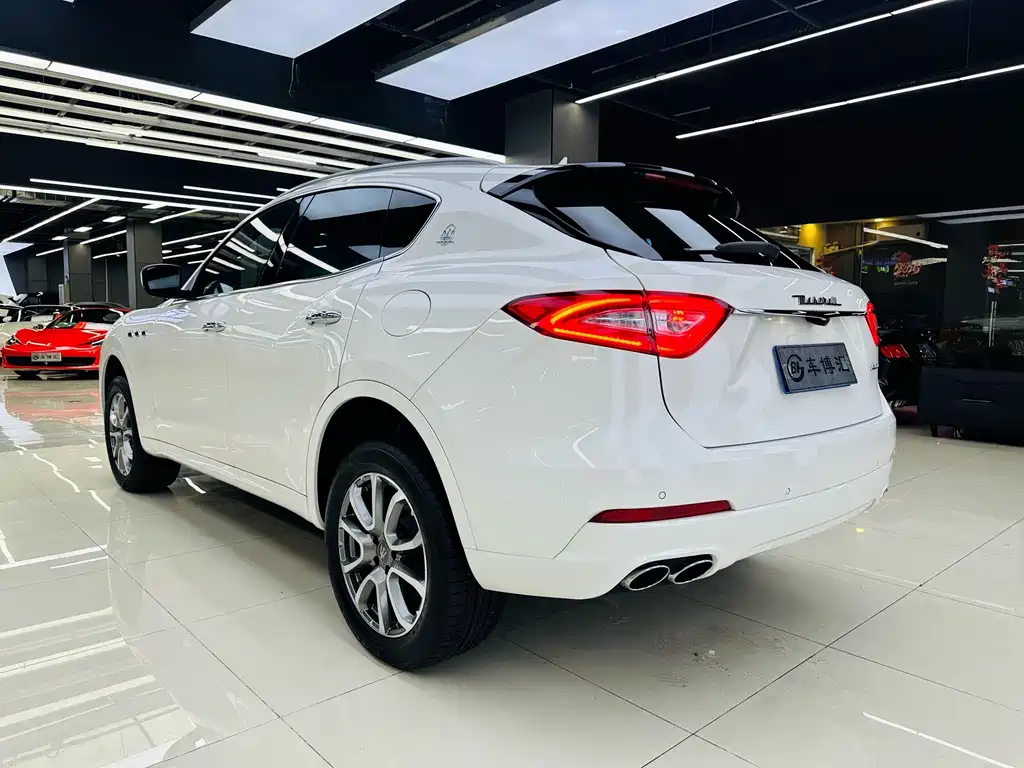Maserati Levante — миниатюра 4
